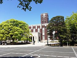 名倉靖人(須磨学園)の年齢は？嫁や子供がいるのかプライベートを深堀り！